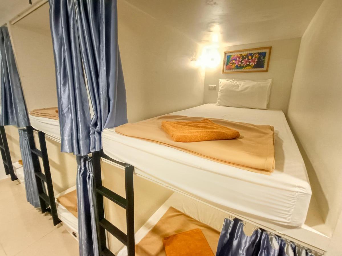 Jomtien Beach Hostel Exterior photo