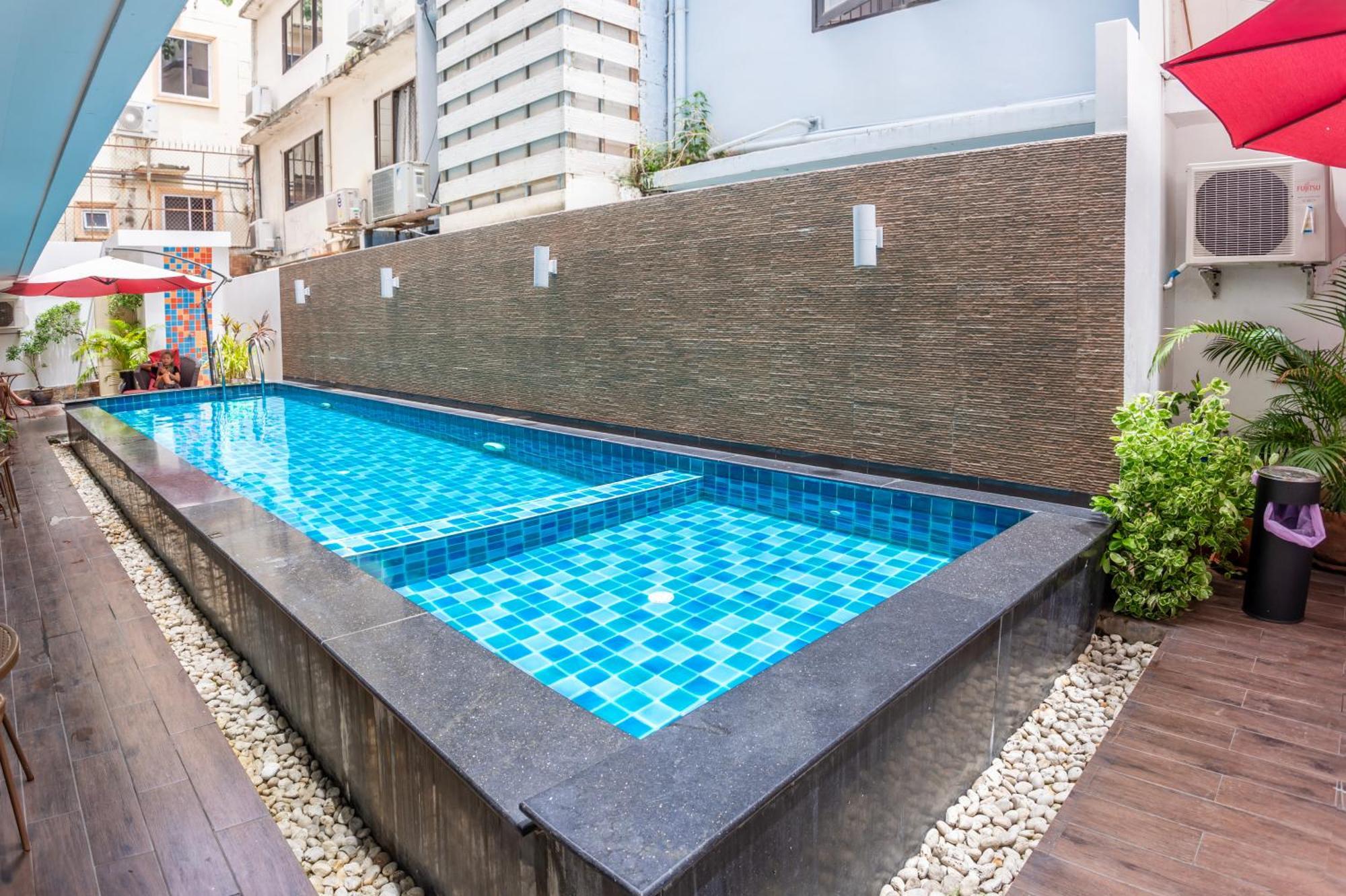 Jomtien Beach Hostel Exterior photo