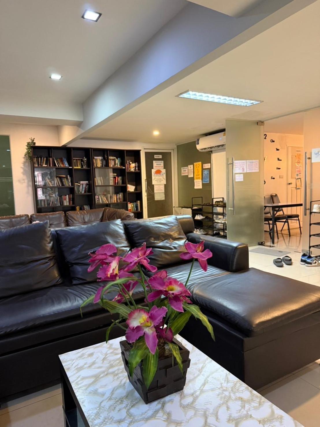 Jomtien Beach Hostel Room photo